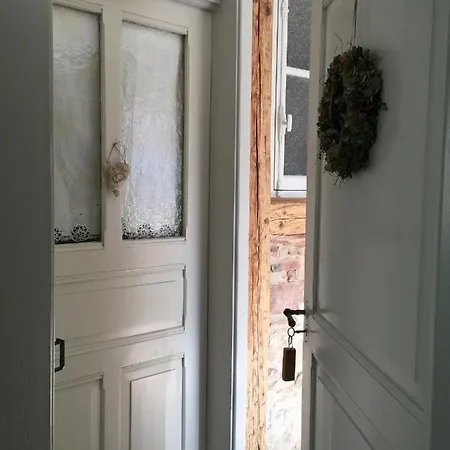 Entegast - Edles Landhausflair Zum Geniessen Appartamento *